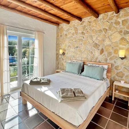 Quinta Mourada Bed & Breakfast Sao Bartolomeu dos Galegos e Moledo Exterior photo